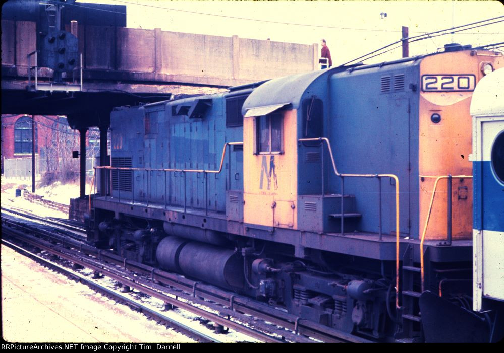 LI 220 on an Oyster Bay train